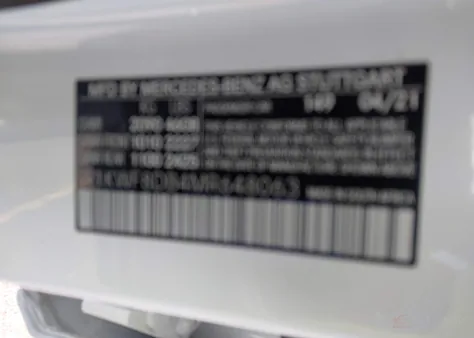 W1KWF8DB4MR648063